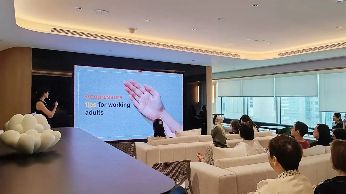 TCM Health Talks at a PULSE TCM corporate session