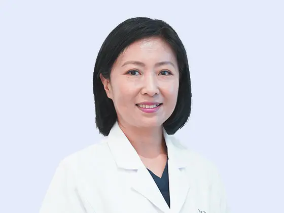Physician Judy Zhu