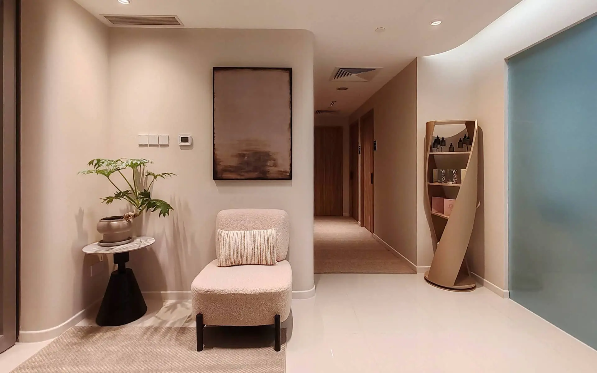 Calm treatment room prepared for Meridian Light Therapy at PULSE Signature