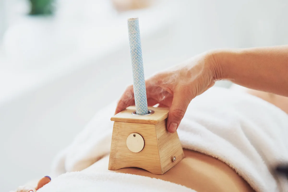 Smokeless moxa box warming treatment at PULSE TCM