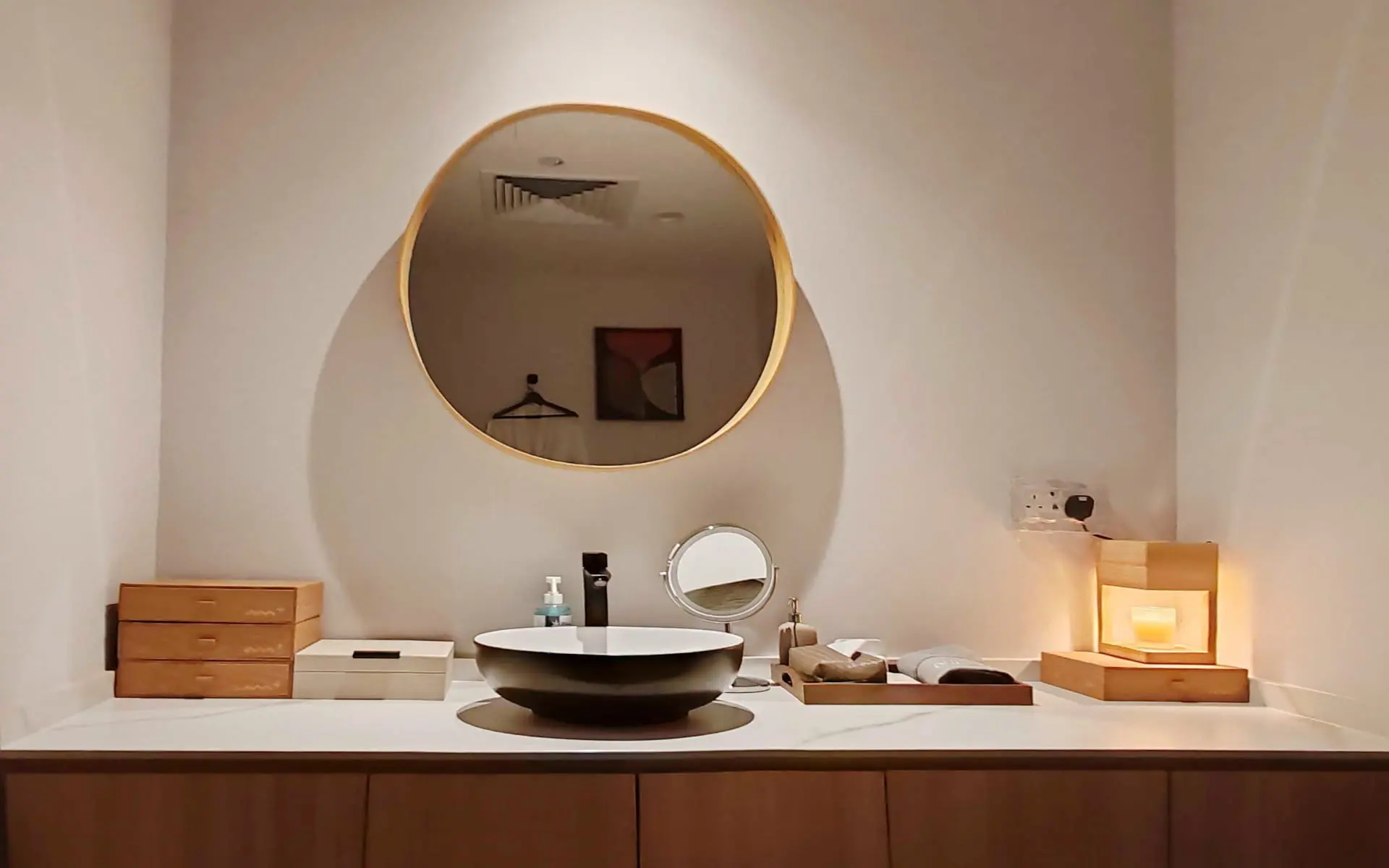 Signature Outlet interior-06 Accessories-min